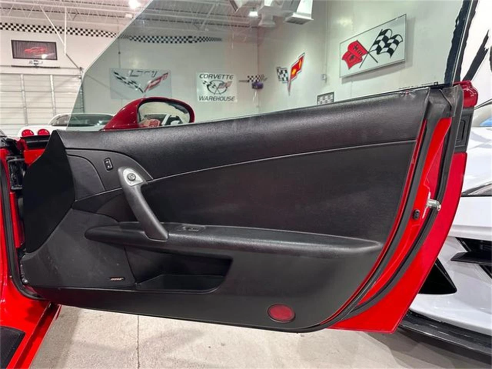 2005 Chevrolet Corvette C6 - Image 15 of 30