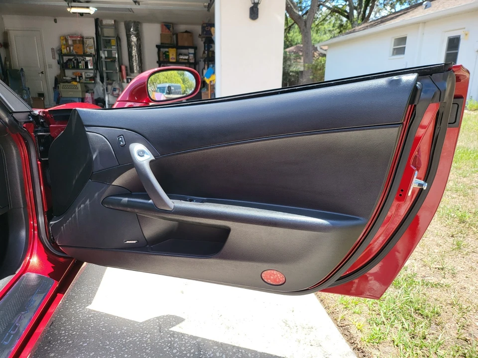 2005 Chevrolet Corvette - Image 9 of 23