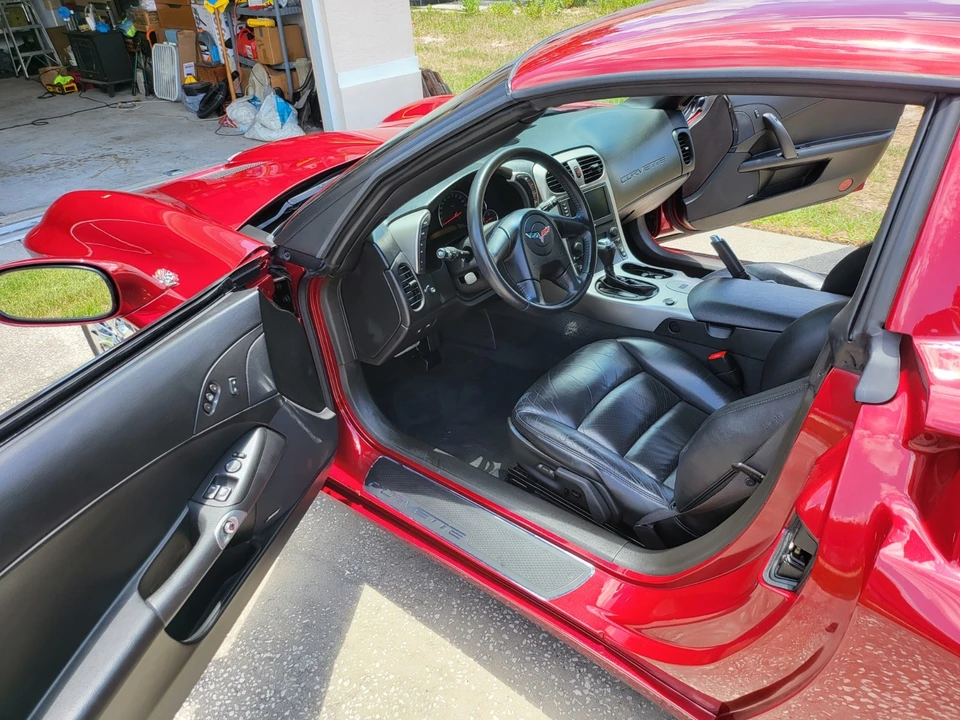 2005 Chevrolet Corvette - Image 6 of 23