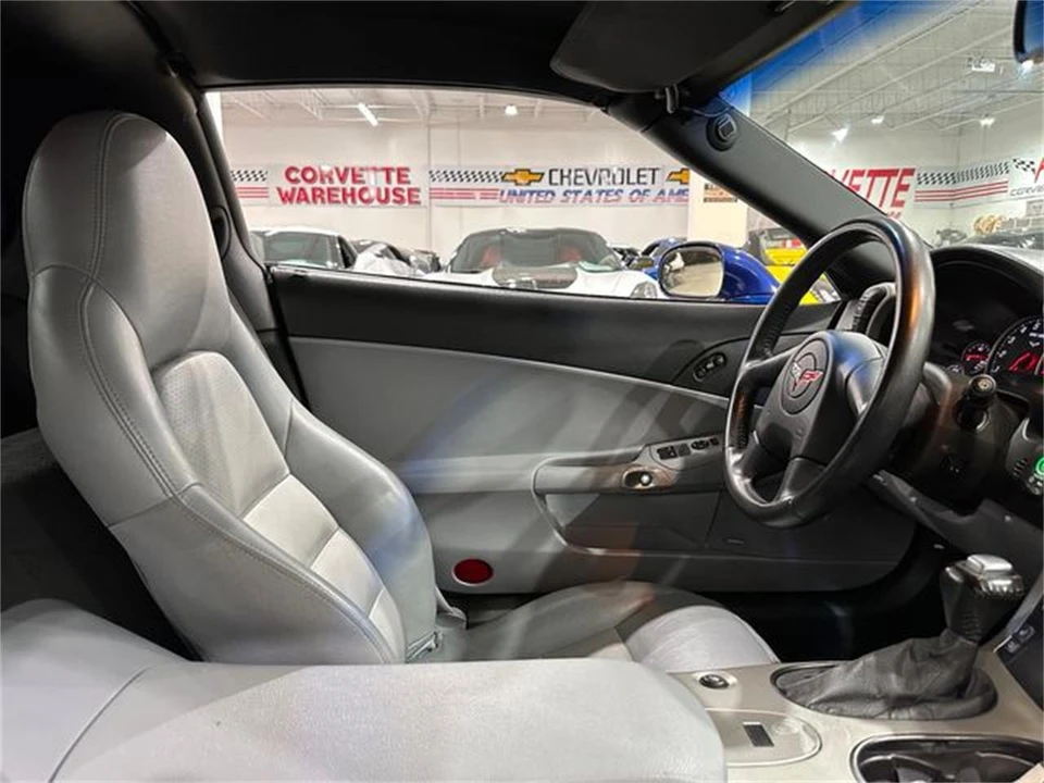 2005 Chevrolet Corvette C6 - Image 12 of 29