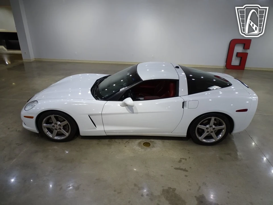 2005 Chevrolet Corvette C6 - Image 6 of 12