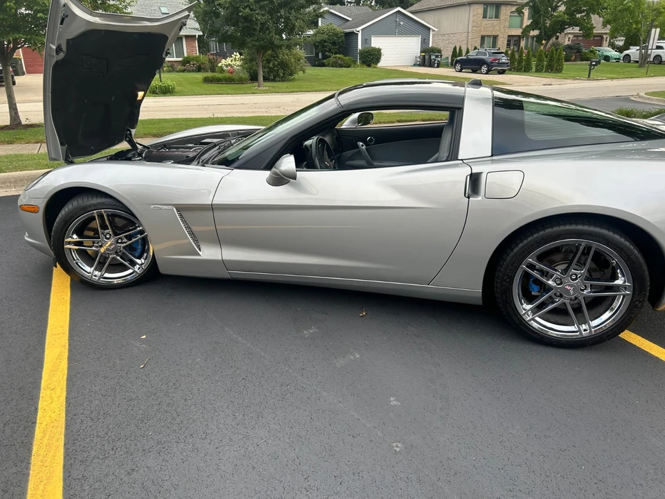 2005 Chevrolet Corvette C6 - Image 2 of 6