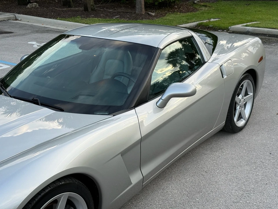 2005 Chevrolet Corvette C6 - Image 25 of 31