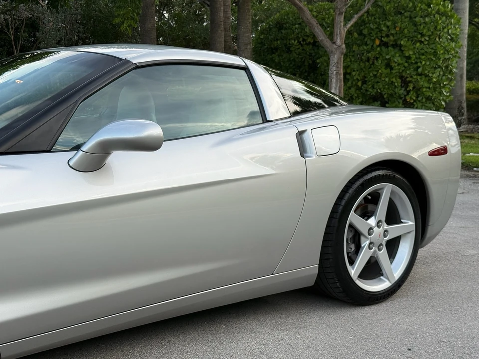 2005 Chevrolet Corvette C6 - Image 28 of 31