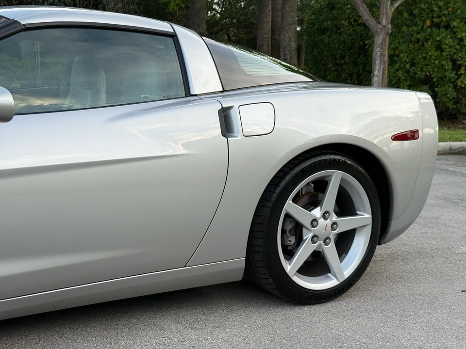 2005 Chevrolet Corvette C6 - Image 30 of 31
