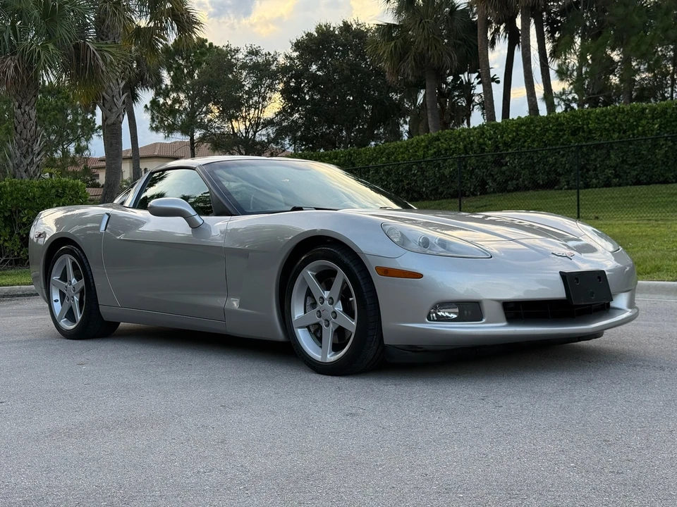 2005 Chevrolet Corvette C6 - Image 12 of 31