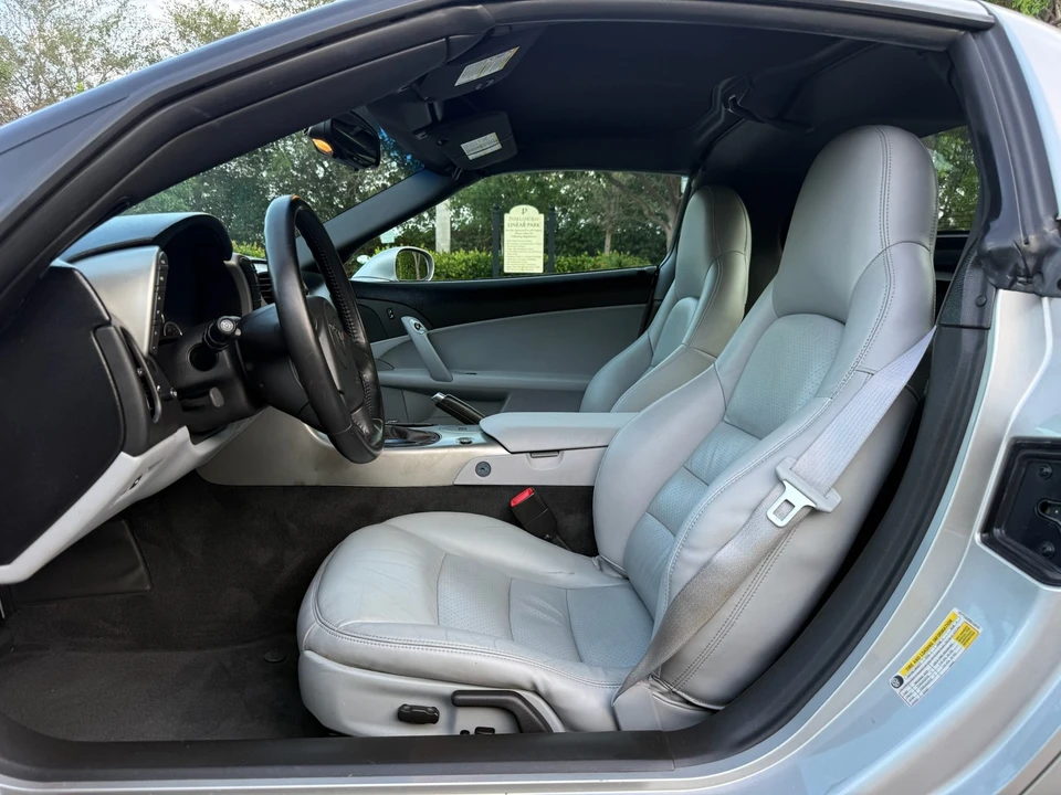 2005 Chevrolet Corvette C6 - Image 14 of 31