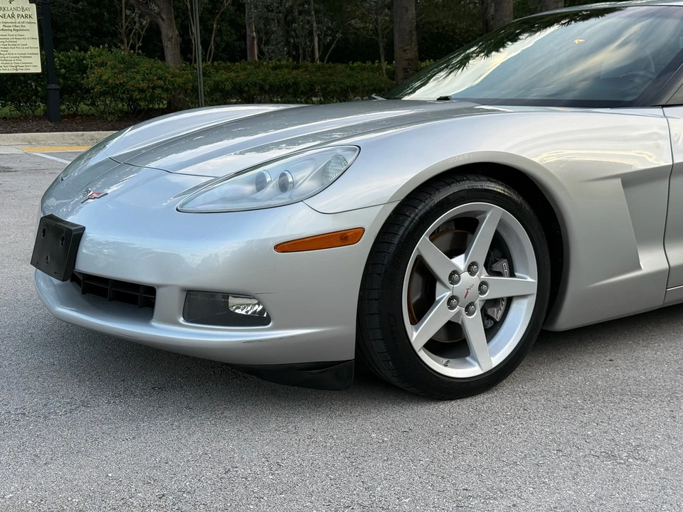 2005 Chevrolet Corvette C6 - Image 24 of 31