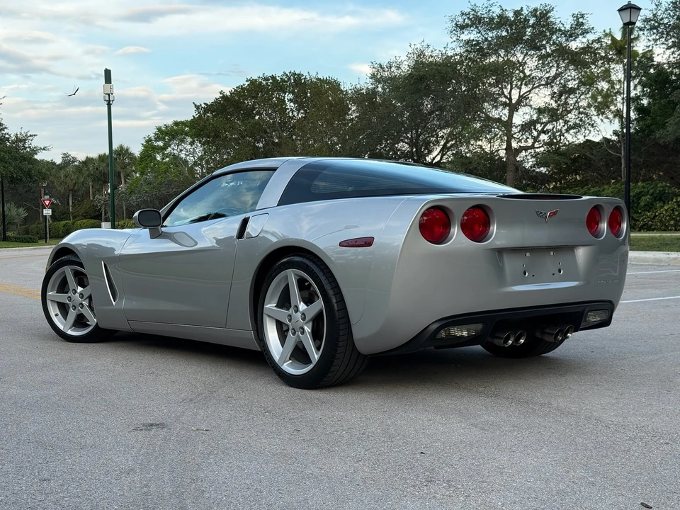 2005 Chevrolet Corvette C6 - Image 5 of 31