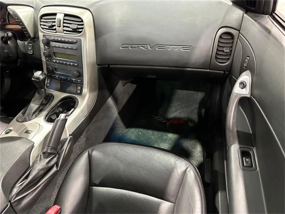 2005 Chevrolet Corvette C6 - Image 14 of 30