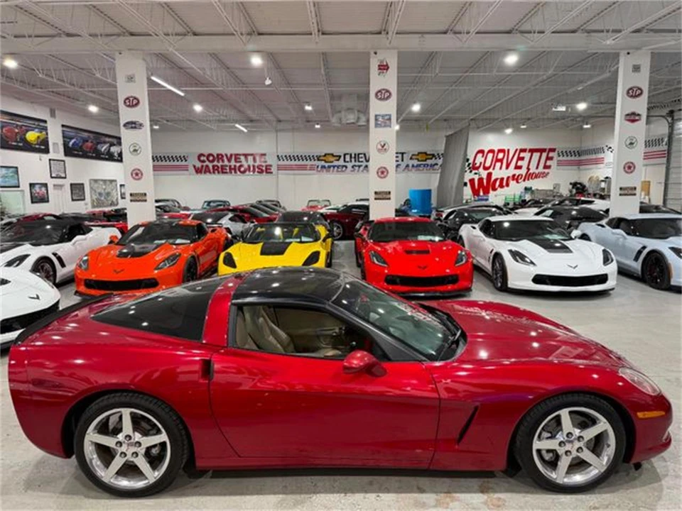 2005 Chevrolet Corvette C6 - Image 6 of 10