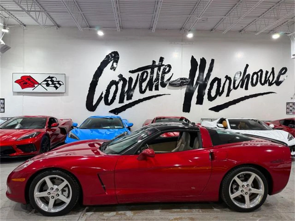 2005 Chevrolet Corvette C6 - Image 2 of 10