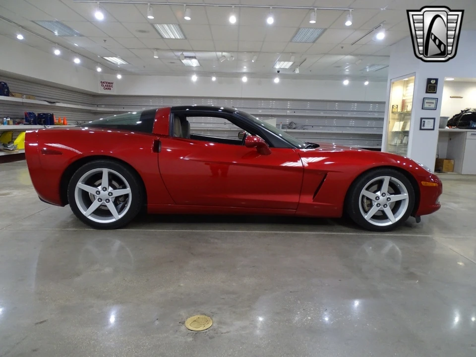 2005 Chevrolet Corvette C6 - Image 9 of 12