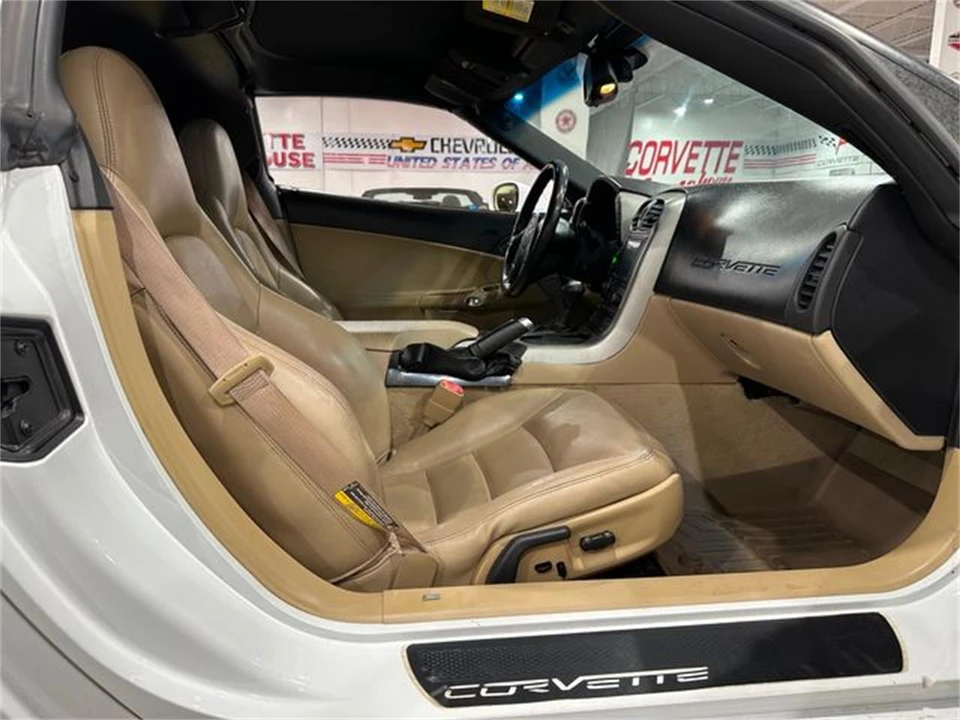 2005 Chevrolet Corvette C6 - Image 10 of 30