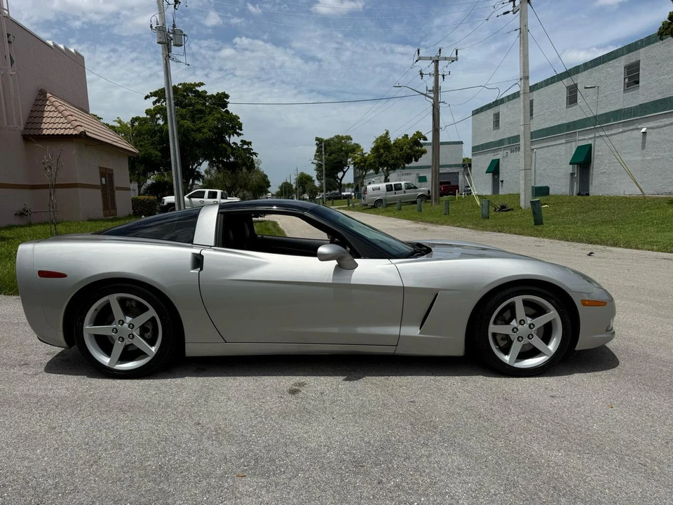2005 Chevrolet Corvette C6 - Image 22 of 31