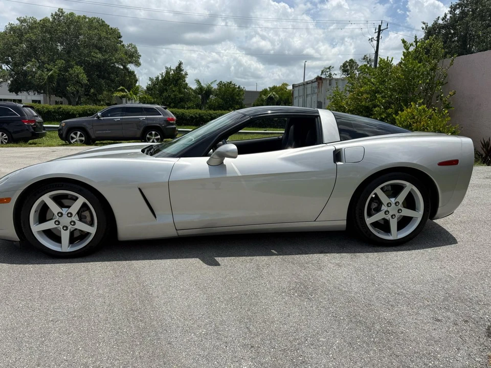 2005 Chevrolet Corvette C6 - Image 15 of 31