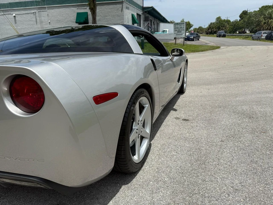 2005 Chevrolet Corvette C6 - Image 21 of 31