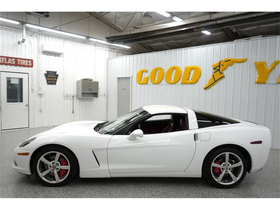 2005 Chevrolet Corvette C6 - Image 5 of 31