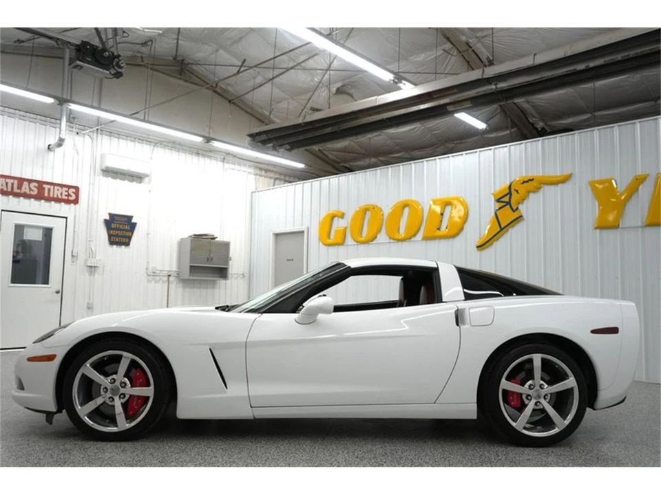 2005 Chevrolet Corvette C6 - Image 6 of 31