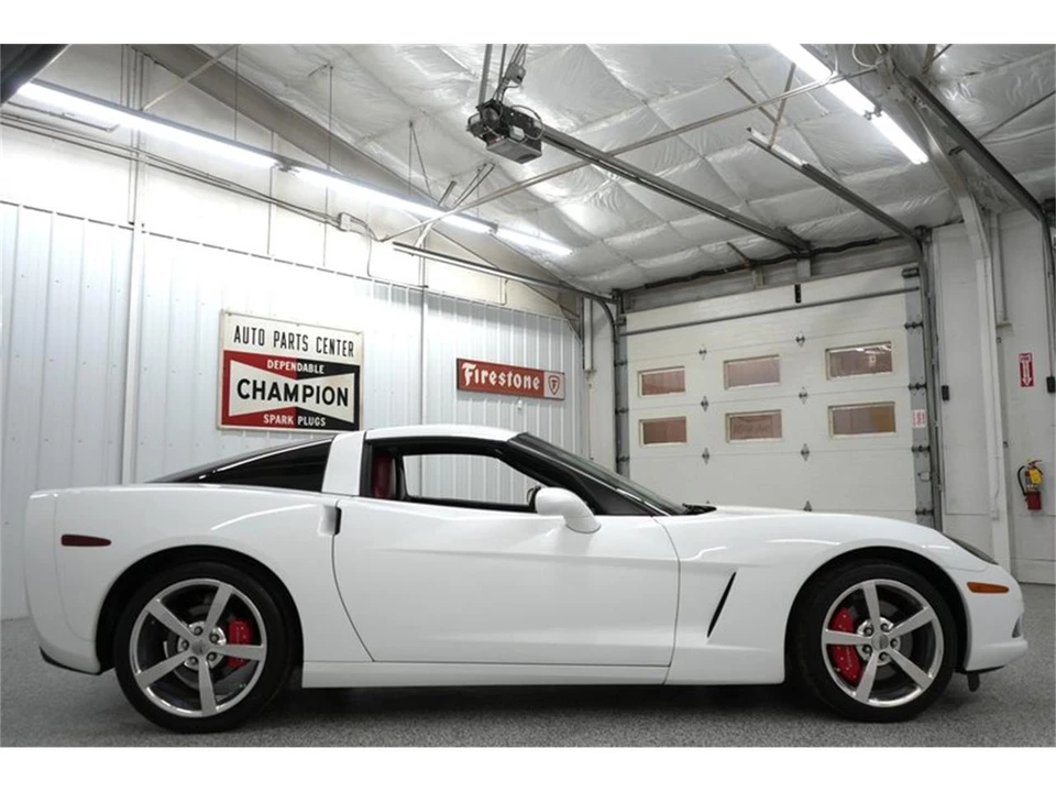 2005 Chevrolet Corvette C6 - Image 18 of 31