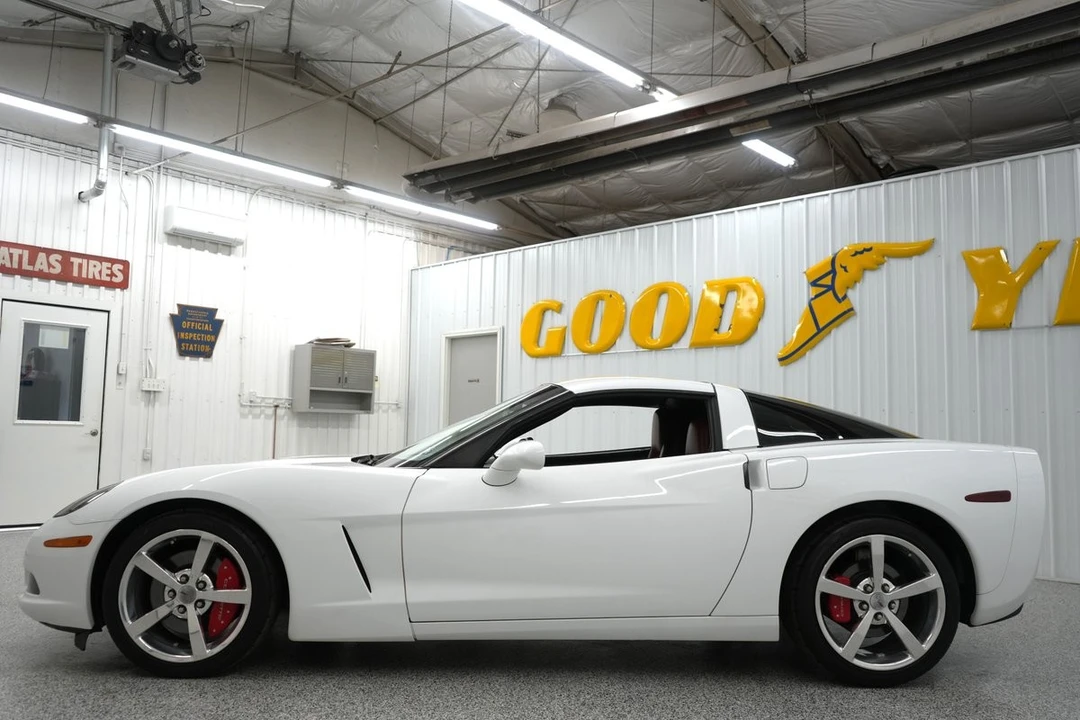 2005 Chevrolet Corvette C6 - Image 6 of 31