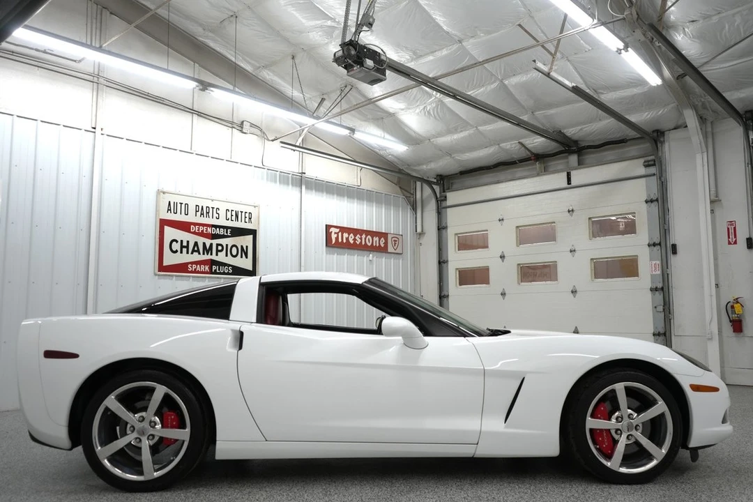 2005 Chevrolet Corvette C6 - Image 19 of 31