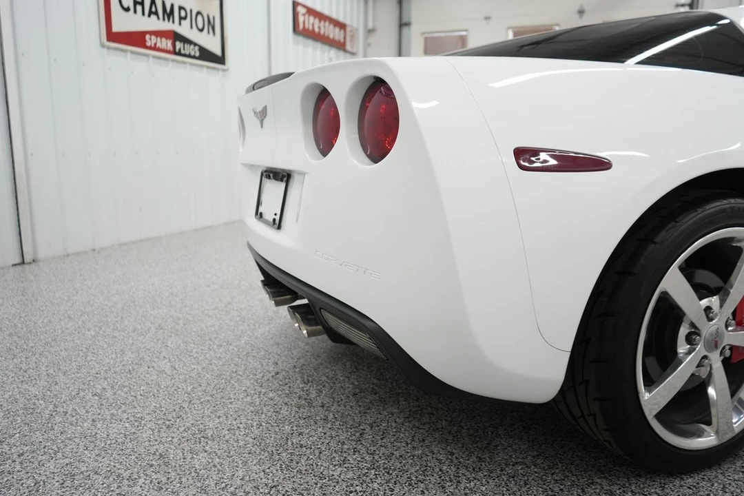 2005 Chevrolet Corvette C6 - Image 14 of 31