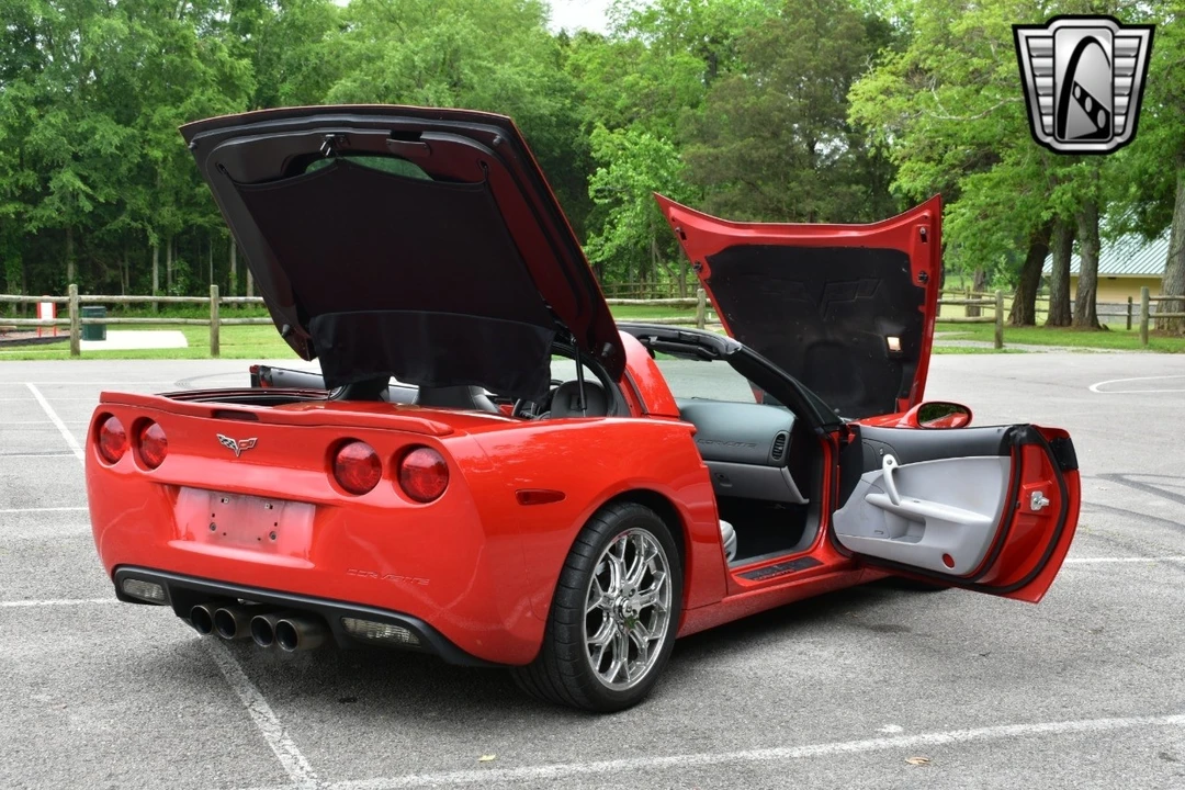 2005 Chevrolet Corvette C6 - Image 10 of 12