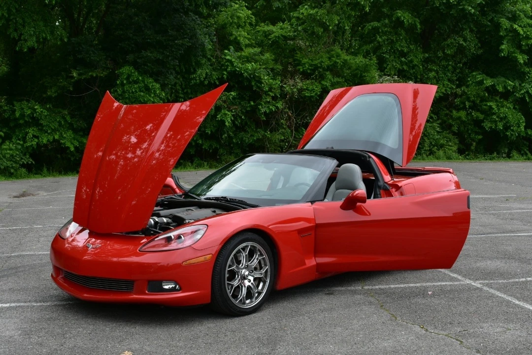 2005 Chevrolet Corvette C6 - Image 8 of 12