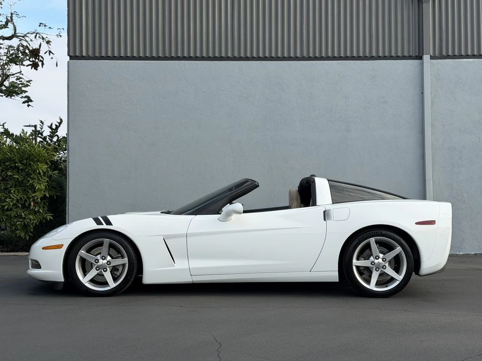 2005 Chevrolet Corvette C6 - Image 12 of 21
