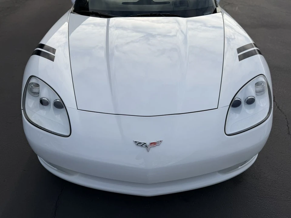 2005 Chevrolet Corvette C6 - Image 16 of 21