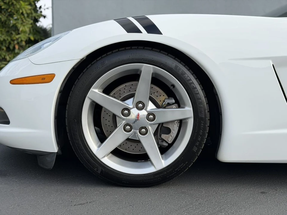 2005 Chevrolet Corvette C6 - Image 17 of 21