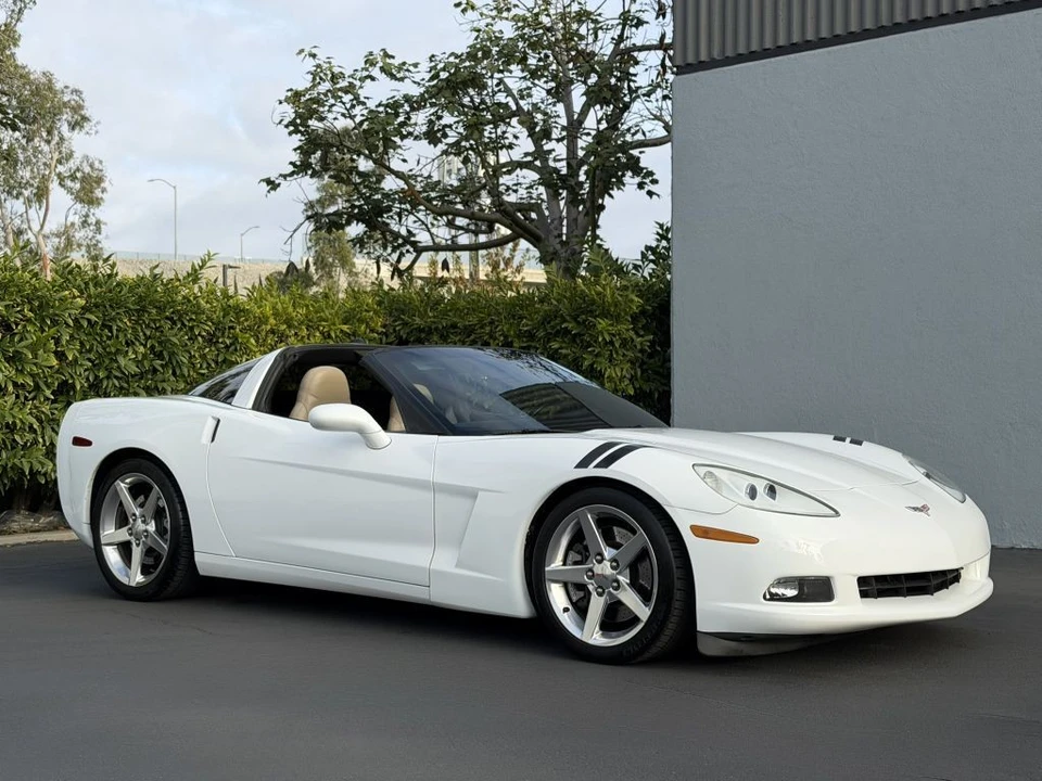 2005 Chevrolet Corvette C6 - Image 3 of 21