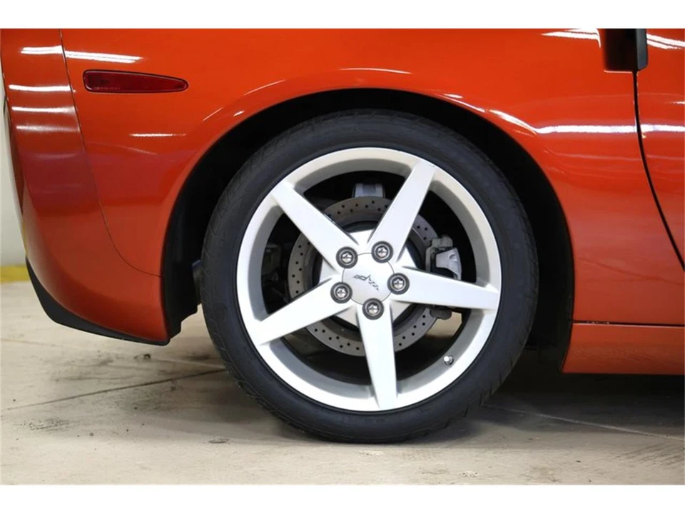 2005 Chevrolet Corvette C6 - Image 14 of 31