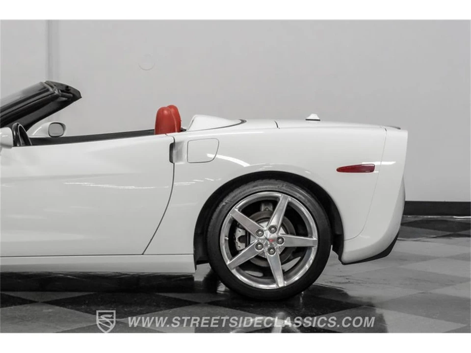 2005 Chevrolet Corvette C6 - Image 23 of 31