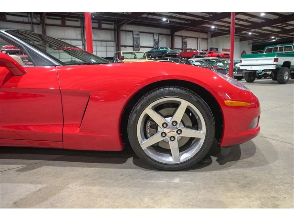 2005 Chevrolet Corvette C6 - Image 11 of 31