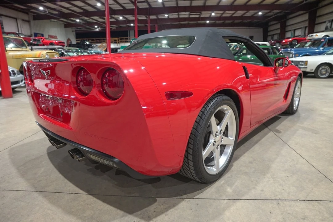 2005 Chevrolet Corvette C6 - Image 24 of 31