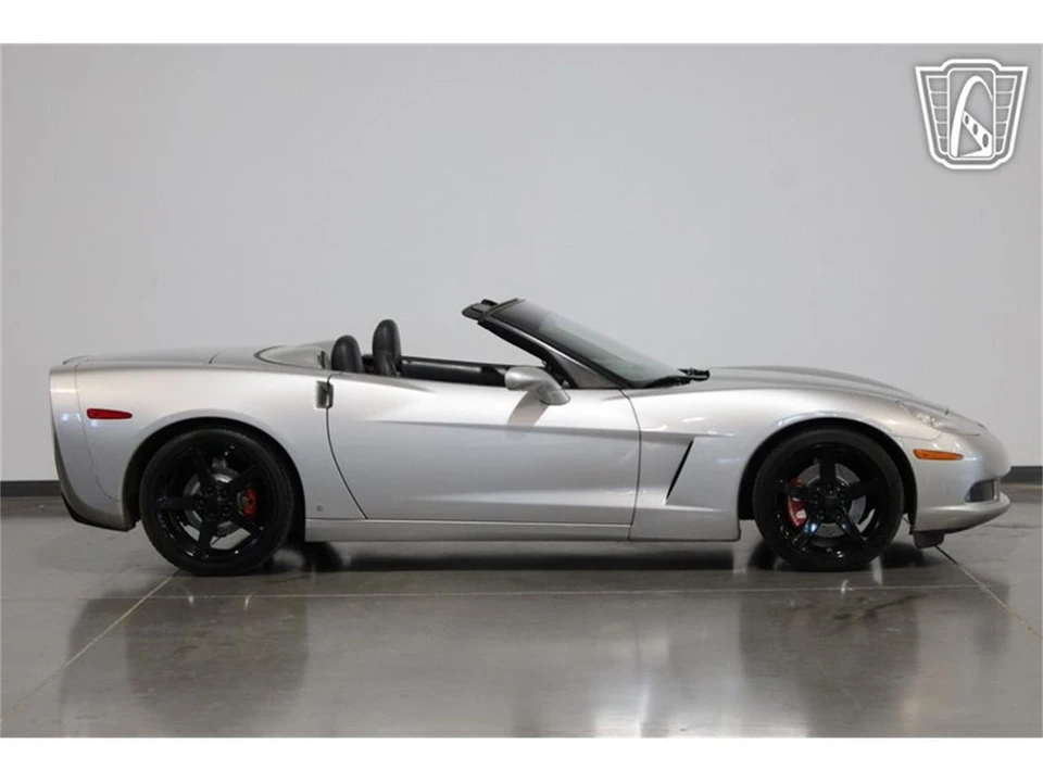 2005 Chevrolet Corvette C6 - Image 12 of 31