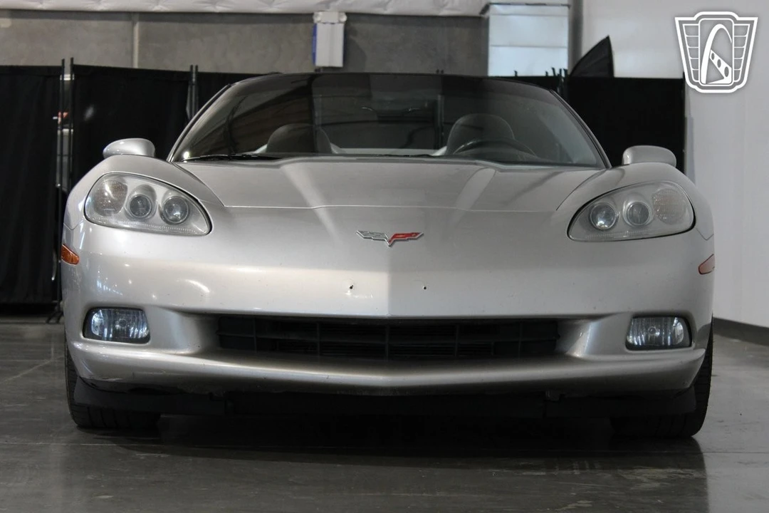 2005 Chevrolet Corvette C6 - Image 16 of 21