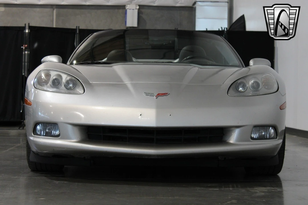 2005 Chevrolet Corvette C6 - Image 16 of 21