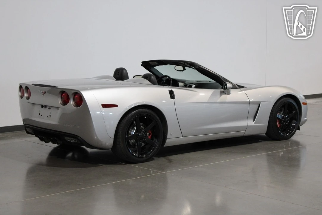 2005 Chevrolet Corvette C6 - Image 15 of 21