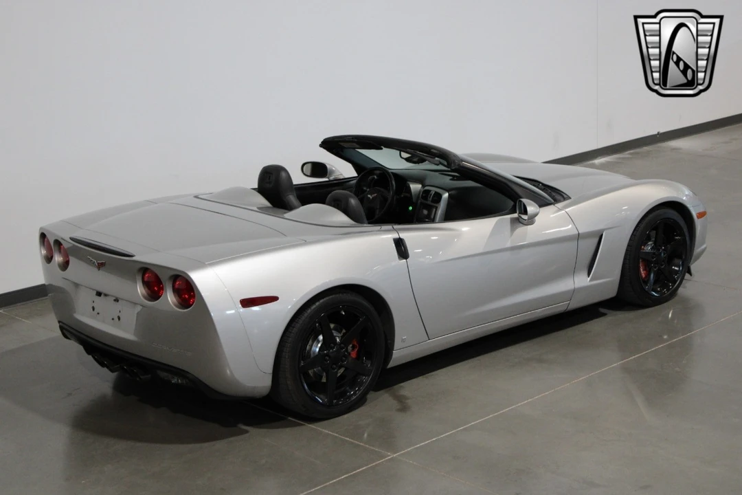 2005 Chevrolet Corvette C6 - Image 11 of 21