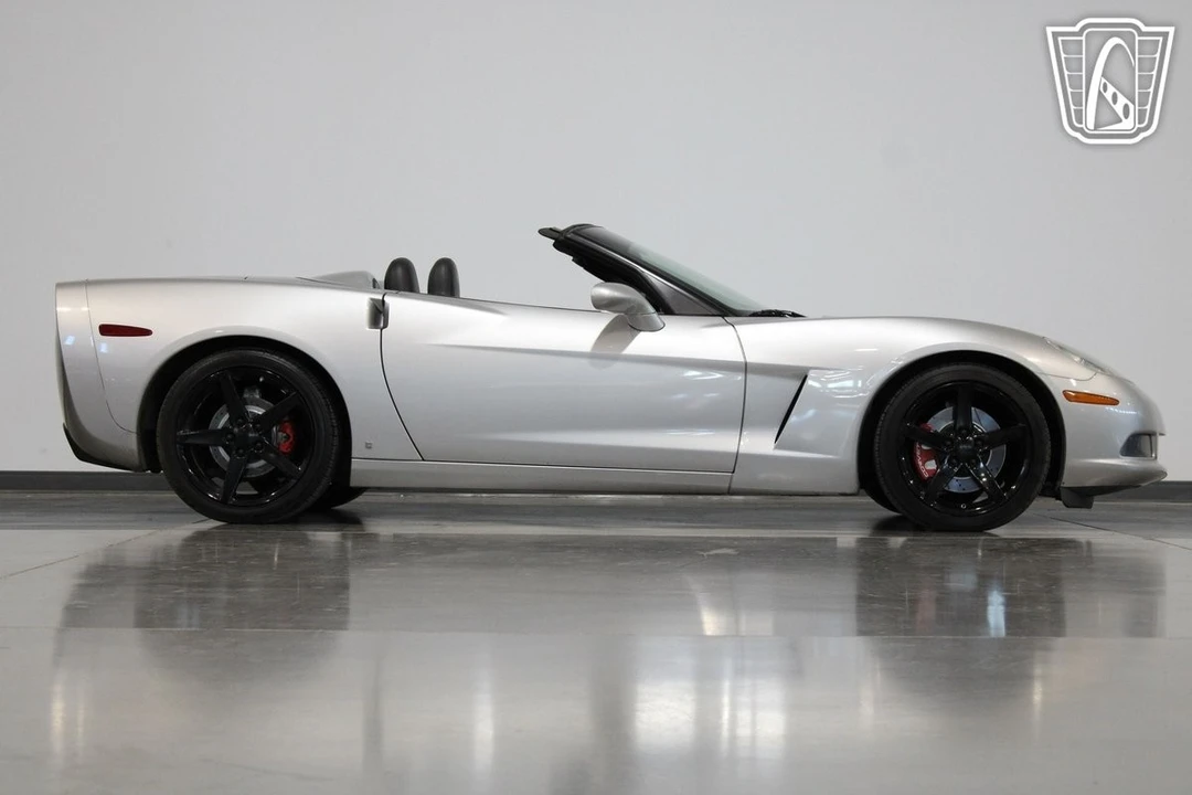 2005 Chevrolet Corvette C6 - Image 18 of 21