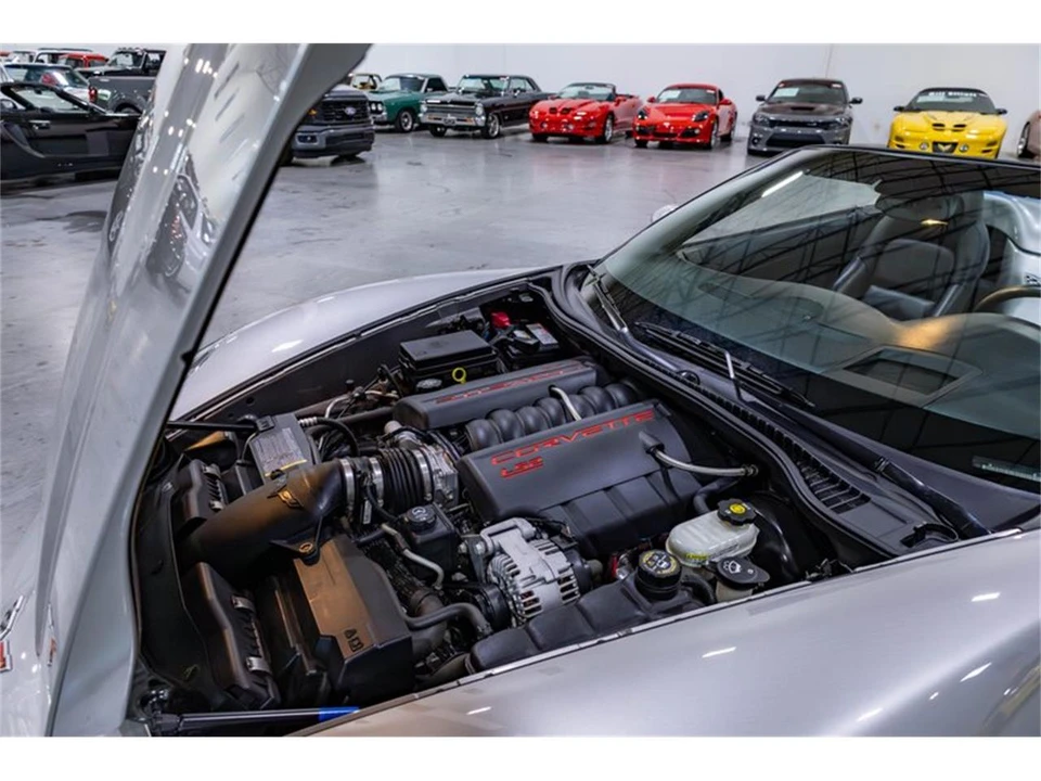 2005 Chevrolet Corvette C6 - Image 16 of 31