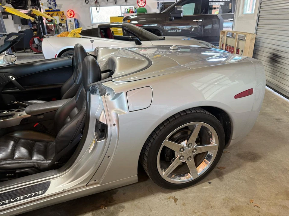 2005 Chevrolet Corvette C6 - Image 21 of 31
