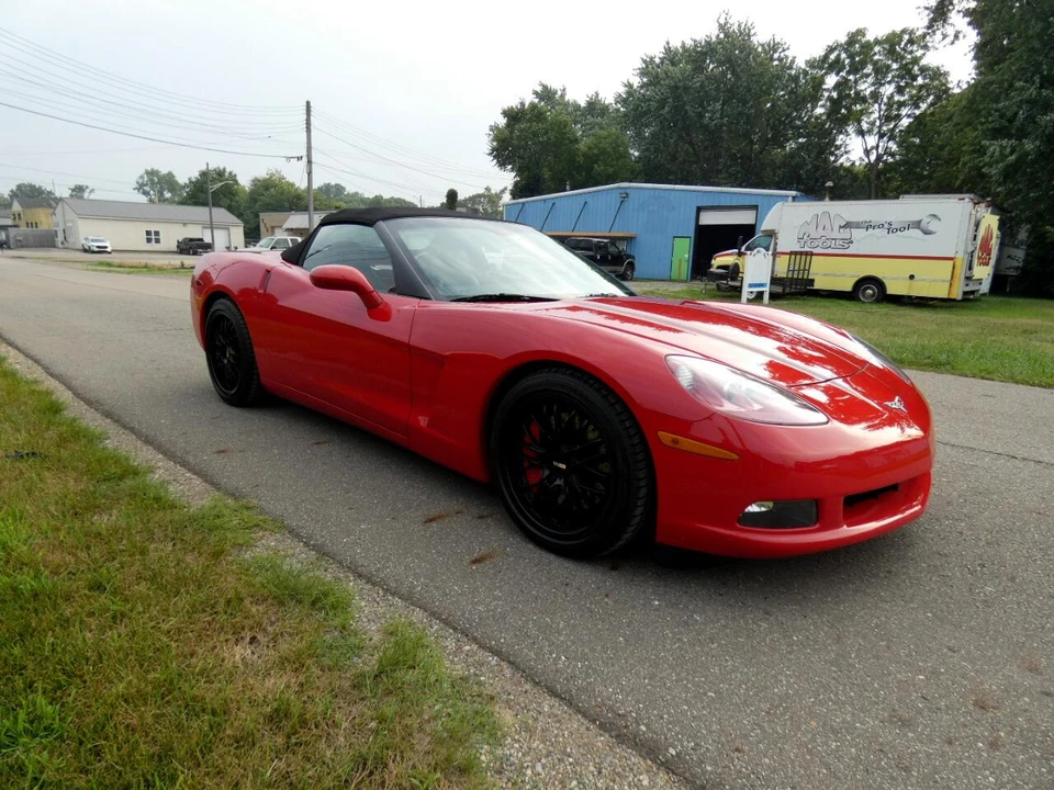 2005 Chevrolet Corvette C6 - Image 11 of 31