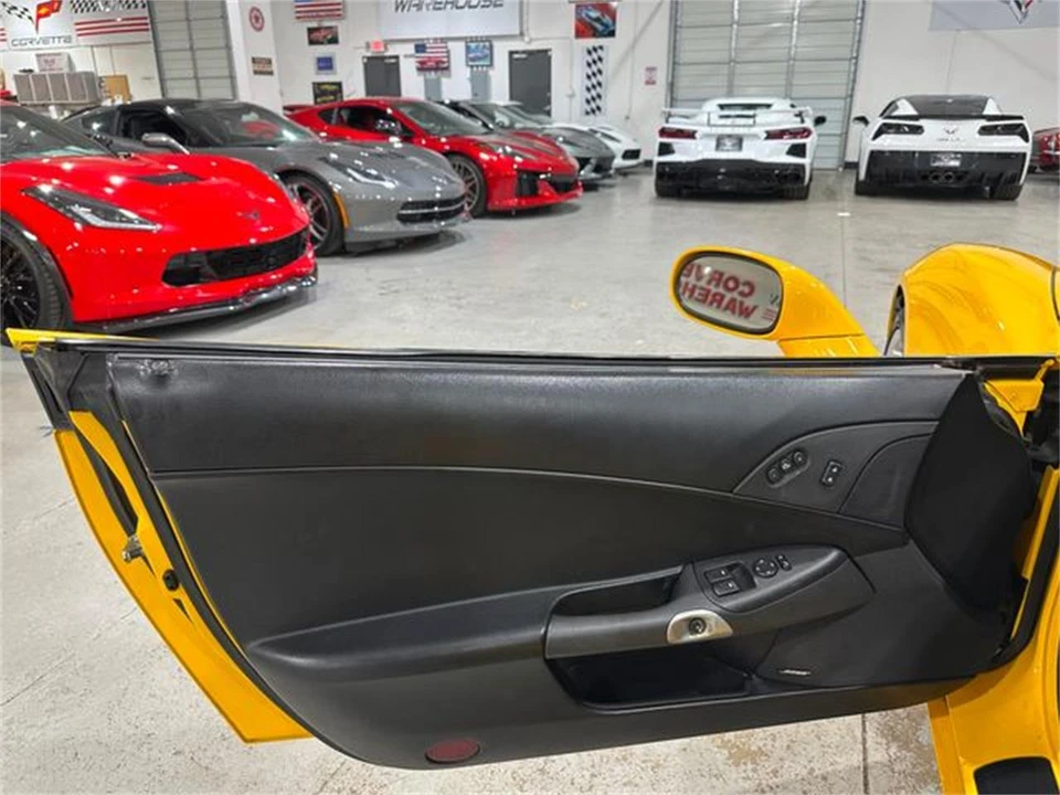 2005 Chevrolet Corvette C6 - Image 15 of 30
