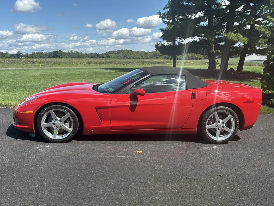 2005 Chevrolet Corvette C6 - Image 2 of 27