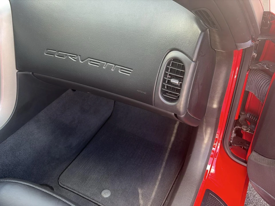 2005 Chevrolet Corvette C6 - Image 12 of 27