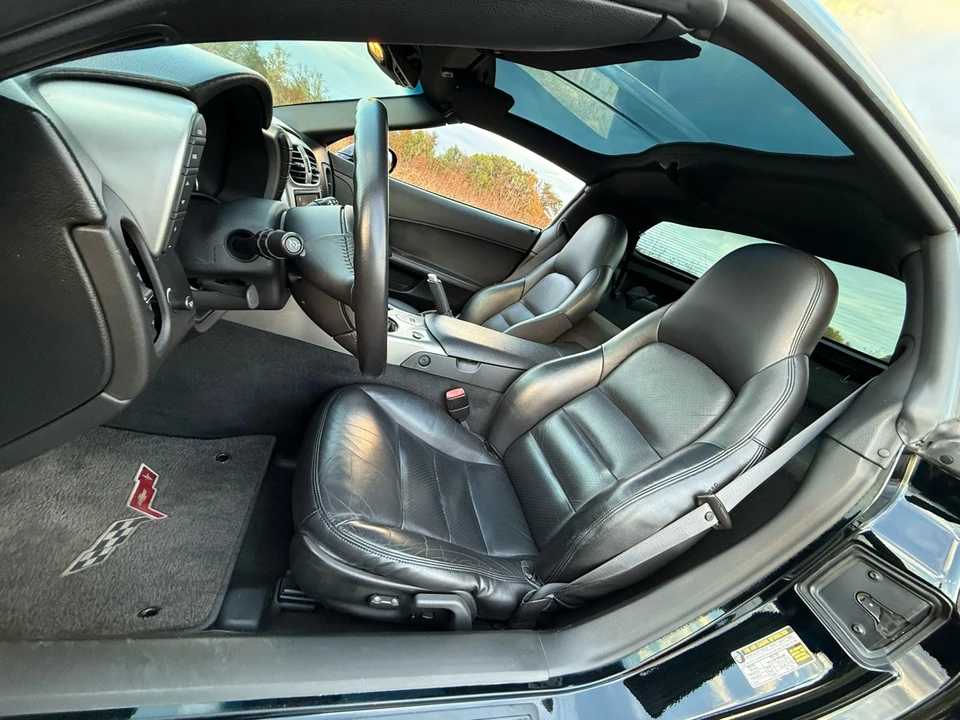 2005 Chevrolet Corvette C6 - Image 12 of 21
